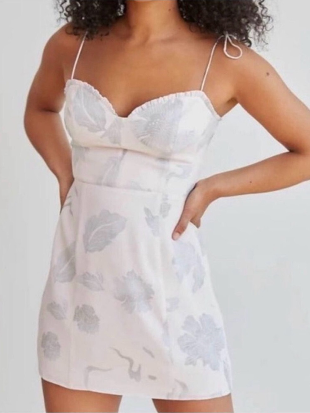 Aritzia Wilfred Fable bustier mini dress Size 4 feminine floral soft pale pink